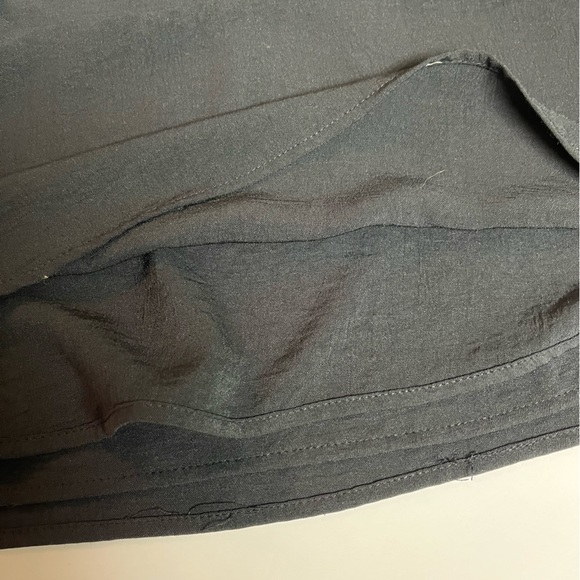 VICI Wide,flared Crop tank - Picture 5 of 8